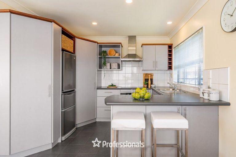 Photo of property in 33 Moana Grove, Waiwhetu, Lower Hutt, 5010