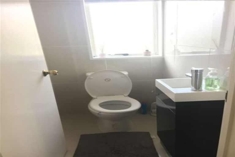 Photo of property in 9 Central Park Drive, Te Atatu South, Auckland, 0610