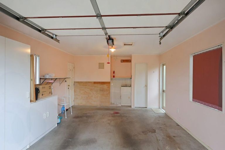 Photo of property in 139a Flanshaw Road, Te Atatu South, Auckland, 0610