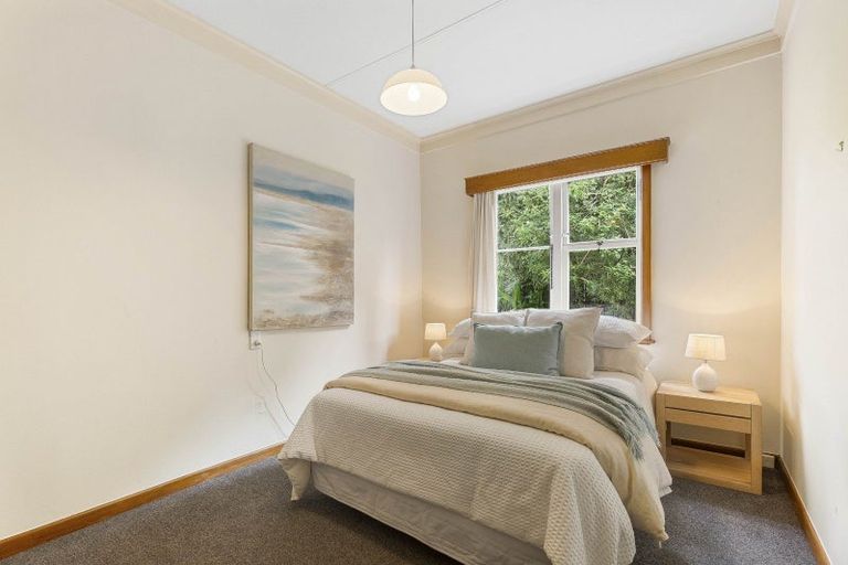 Photo of property in 5 Harbour View Road, Point Chevalier, Auckland, 1022