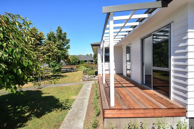 Photo of property in 23 Jasmine Avenue, Dinsdale, Hamilton, 3204