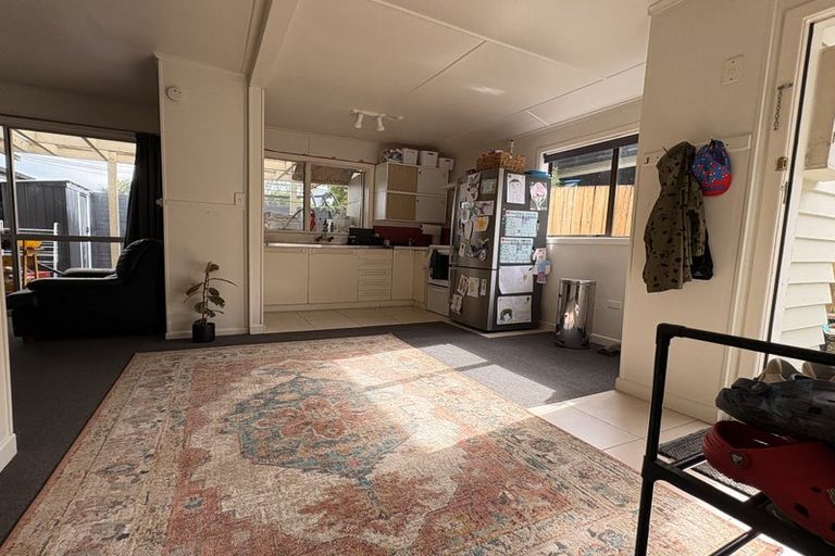 Photo of property in 7 Mcleod Street, Helensville, 0800