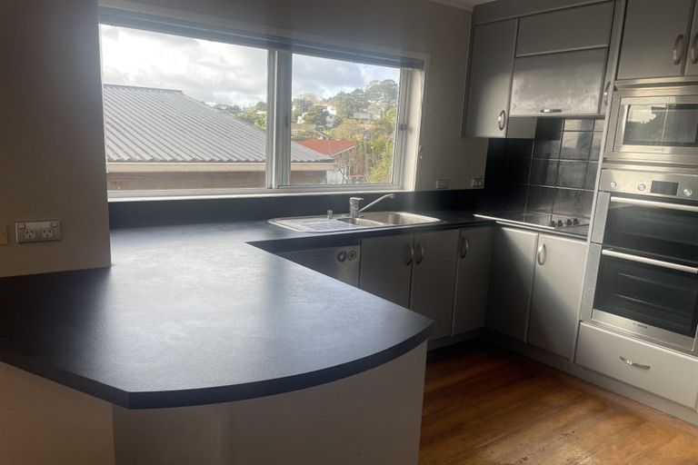 Photo of property in 1/45 Matipo Road, Mairangi Bay, Auckland, 0630