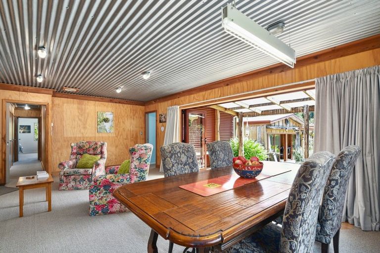 Photo of property in 15 Tukurua Road, Parapara, Takaka, 7182