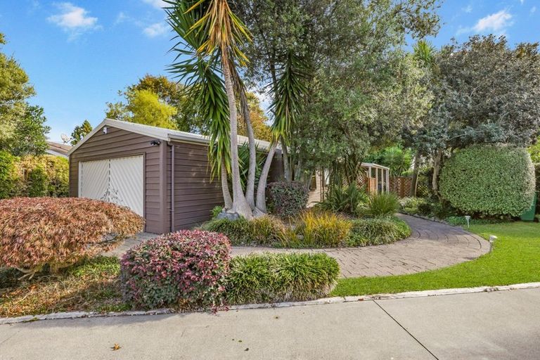 Photo of property in 12 Ensign Place, Flagstaff, Hamilton, 3210