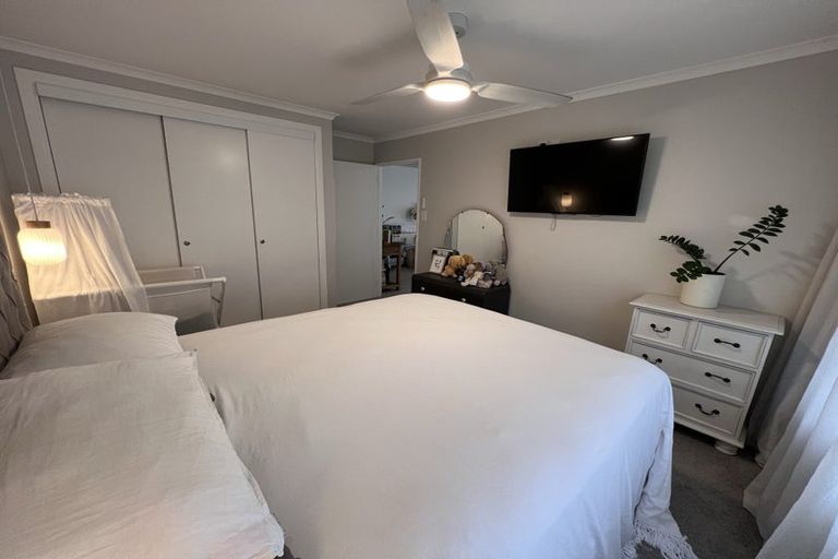 Photo of property in 1/46 Campbell Street, Havelock North, 4130