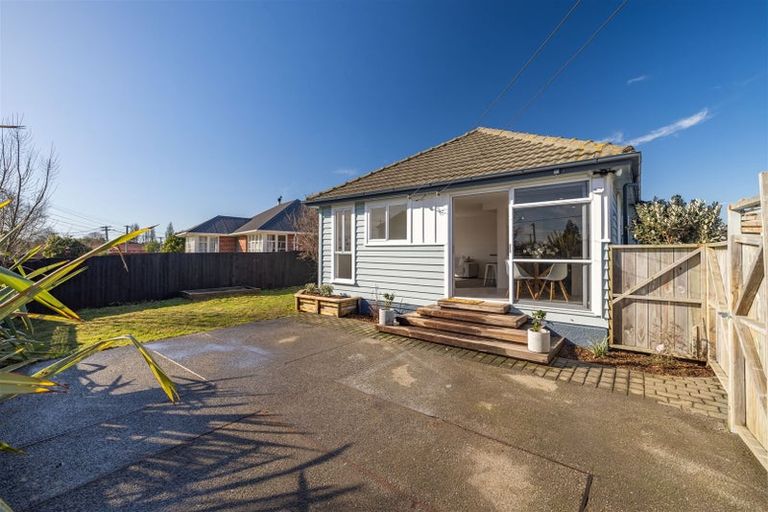 Photo of property in 14 Rowcliffe Crescent, Avonside, Christchurch, 8061