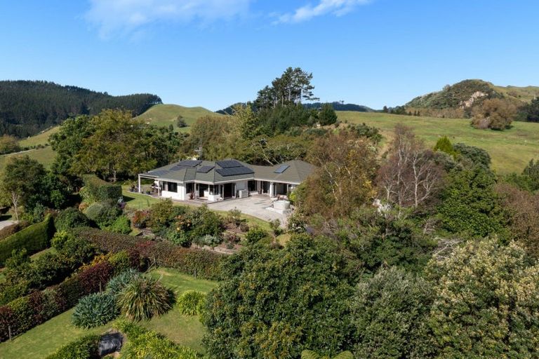 Photo of property in 16 Gunbar Drive, Welcome Bay, Tauranga, 3175
