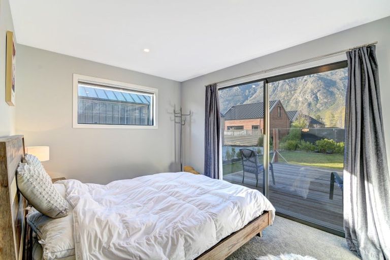 Photo of property in 19 Glenfiddich Road, Jacks Point, Queenstown, 9371