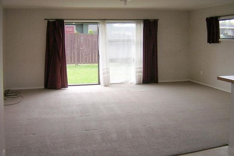 Photo of property in 3/86 Howe Street, Howick, Auckland, 2014