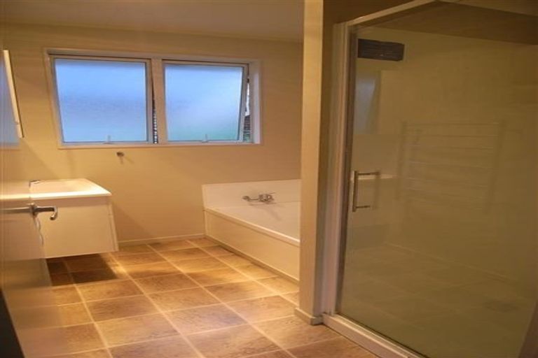 Photo of property in 44a Candia Road, Swanson, Auckland, 0614