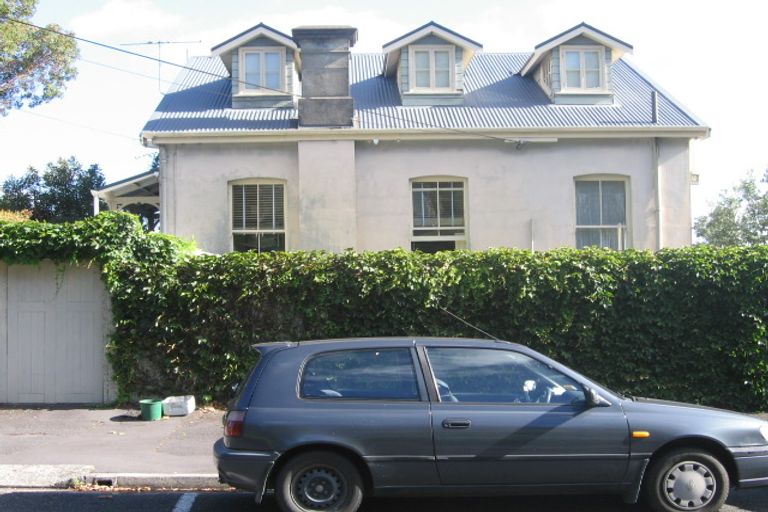 Photo of property in 21 Kerr Street, Devonport, Auckland, 0624
