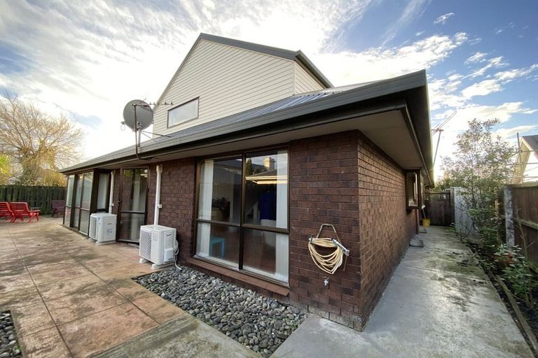 Photo of property in 2/35a Harakeke Street, Riccarton, Christchurch, 8011