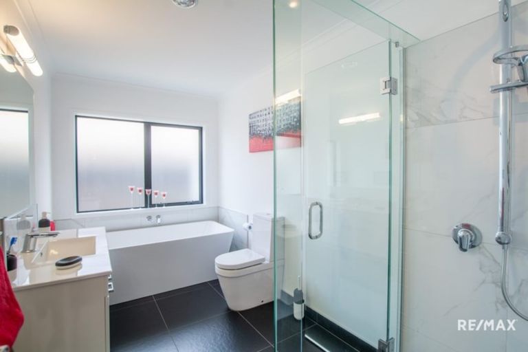 Photo of property in 18 Naeo Close, Papamoa Beach, Papamoa, 3118