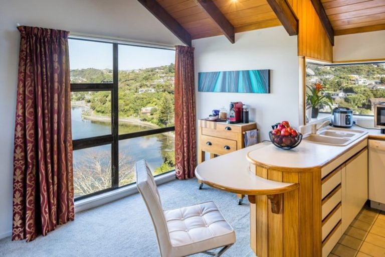 Photo of property in 28a Seaview Road, Paremata, Porirua, 5024