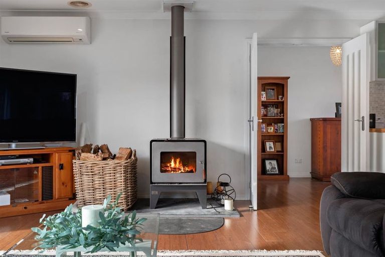 Photo of property in 22 Charles Court, Lake Hawea, Wanaka, 9382