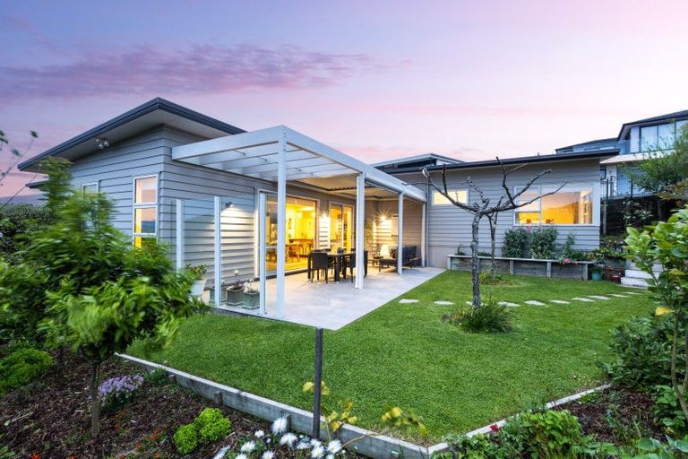 Photo of property in 4 Manhattan Rise, Orewa, 0931
