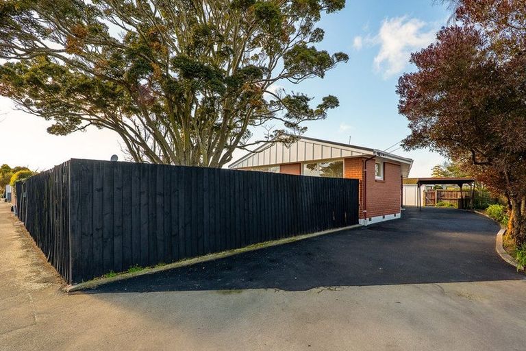 Photo of property in 2 Freebairn Street, Redwood, Christchurch, 8051