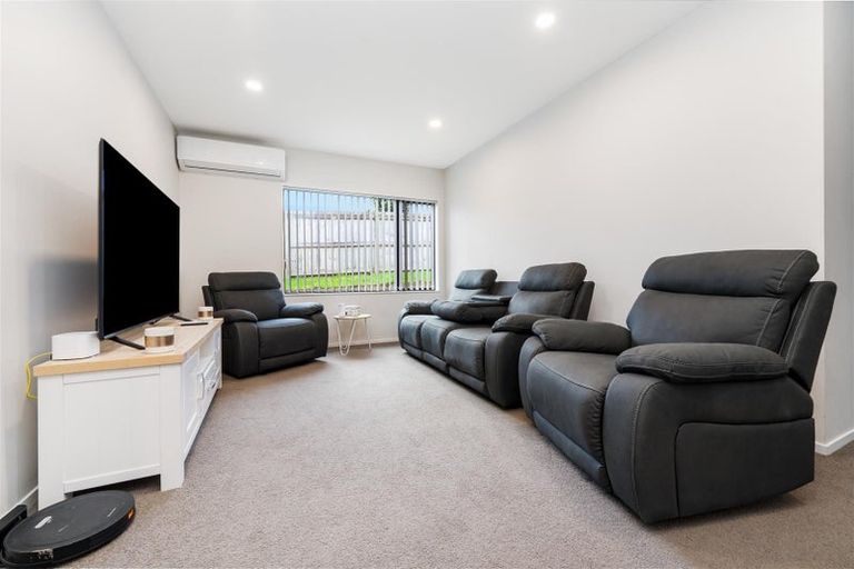 Photo of property in 112 Parkview Drive, Gulf Harbour, Whangaparaoa, 0930