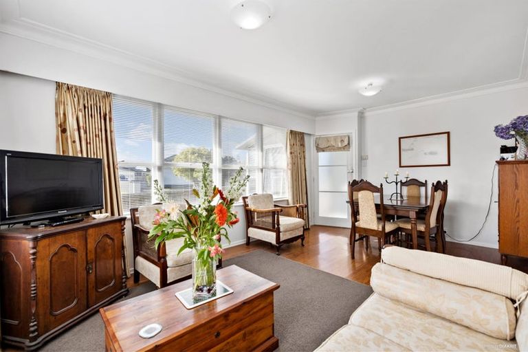 Photo of property in 2/2 Paul Place, Pakuranga, Auckland, 2010