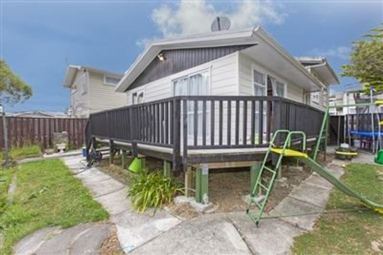 Photo of property in 56 Harbour View Road, Harbour View, Lower Hutt, 5010
