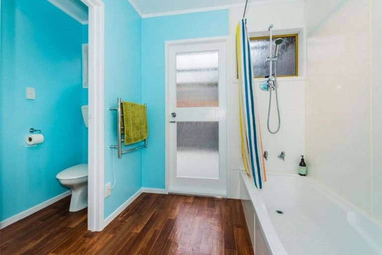 Photo of property in 2/112 Coronation Road, Hillcrest, Auckland, 0627