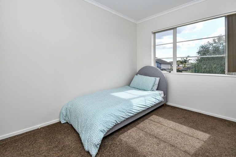 Photo of property in 4 Glasson Avenue, Flat Bush, Auckland, 2016