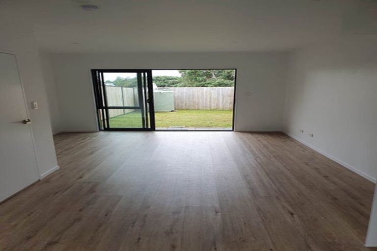 Photo of property in 7 Eileen Newey Place, Henderson, Auckland, 0612