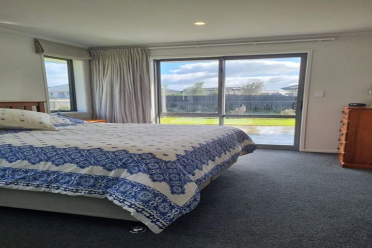 Photo of property in 28 Kitemaunga Avenue, One Tree Point, 0118