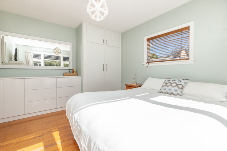 Photo of property in 19 Wilton Crescent, Bishopdale, Christchurch, 8053