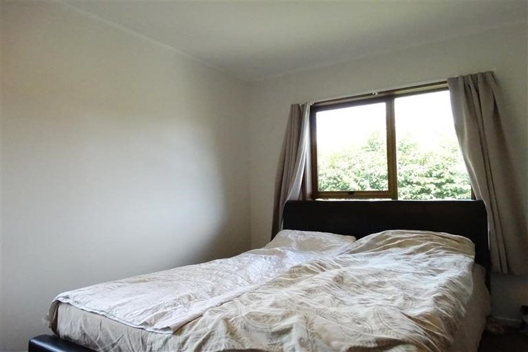 Photo of property in 23 Heaton Grove, Chatswood, Auckland, 0626