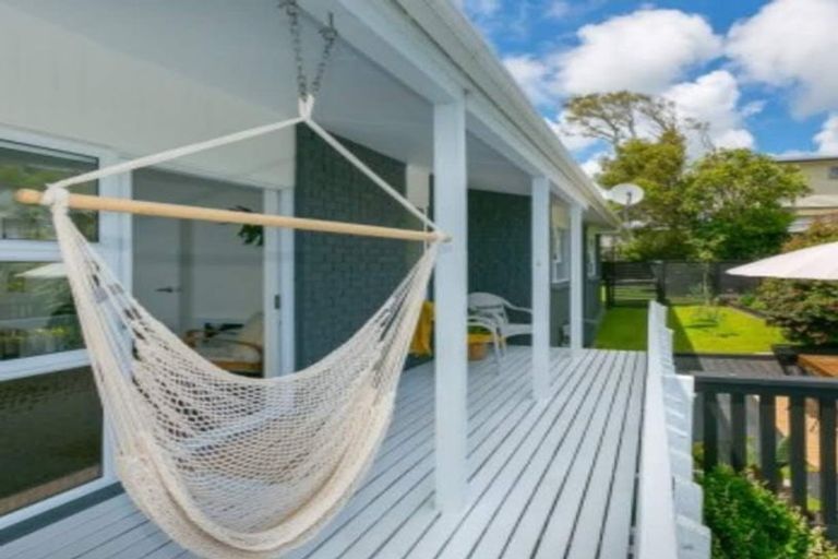 Photo of property in 3 Kipling Drive, Whalers Gate, New Plymouth, 4310