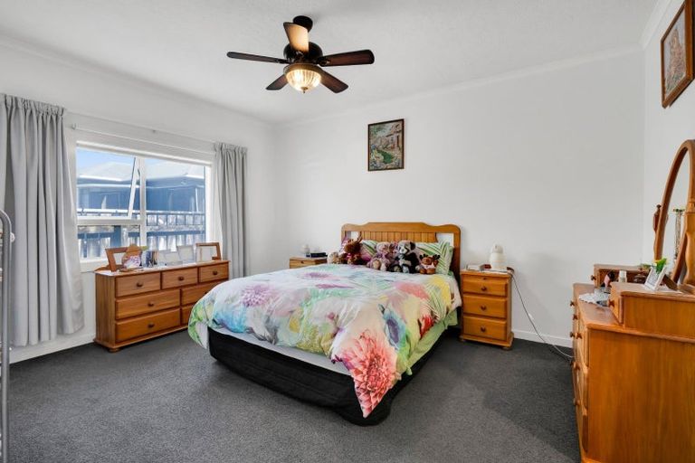 Photo of property in 30 Kahikatea Street, Inglewood, 4330