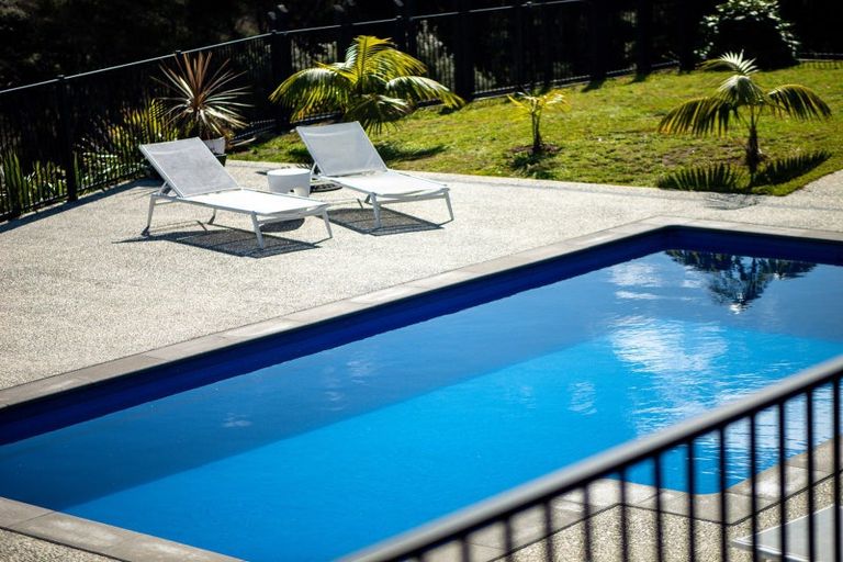 Photo of property in 58 Te Akau Drive, Russell, 0272