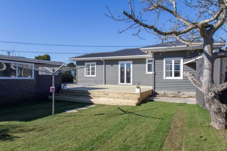 Photo of property in 72 Marriotts Road, North New Brighton, Christchurch, 8083