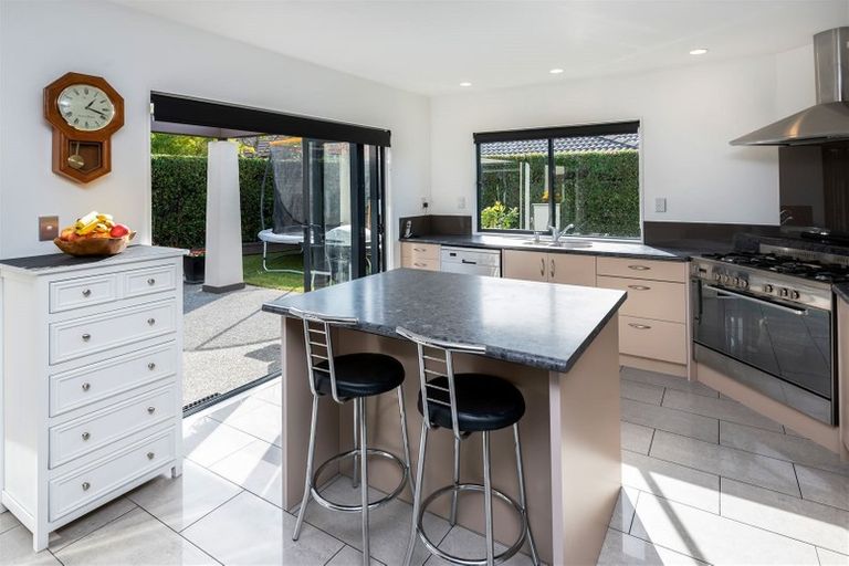 Photo of property in 7 Lilybank Crescent, East Tamaki, Auckland, 2013