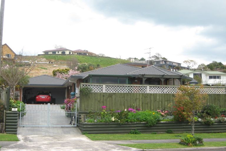 Photo of property in 20 Ashmore Drive, Frankleigh Park, New Plymouth, 4310