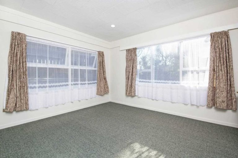 Photo of property in 77 Macleans Road, Bucklands Beach, Auckland, 2014