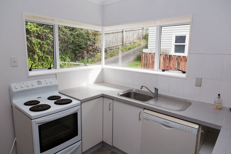 Photo of property in 9 Stephen Street, Johnsonville, Wellington, 6037