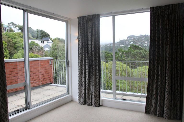 Photo of property in 2b Leslie Street, Wadestown, Wellington, 6012