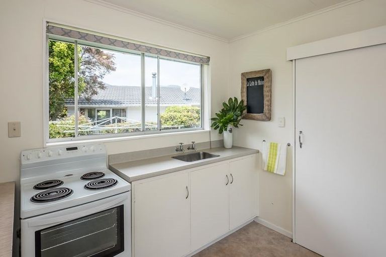 Photo of property in 52a Kapiti Road, Paraparaumu, 5032