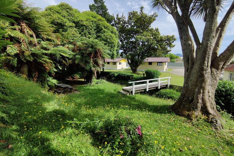 Photo of property in 90 Fairfax Street, Murchison, 7007