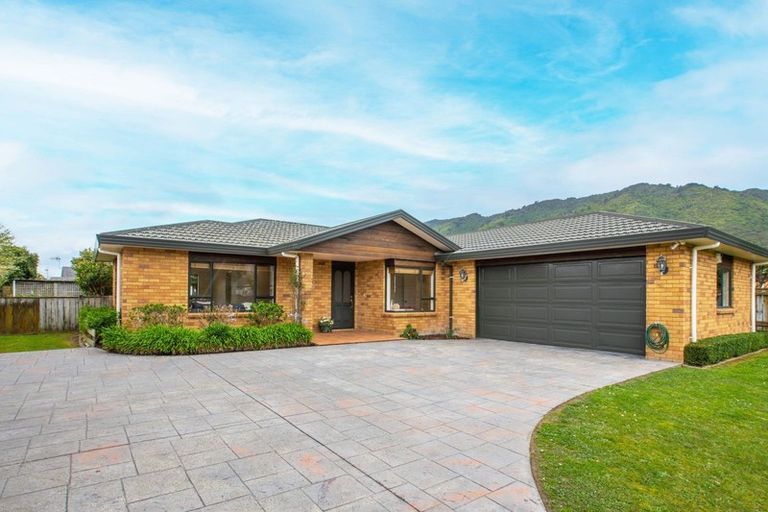 Photo of property in 9 Sylvan Avenue, Waikanae, 5036