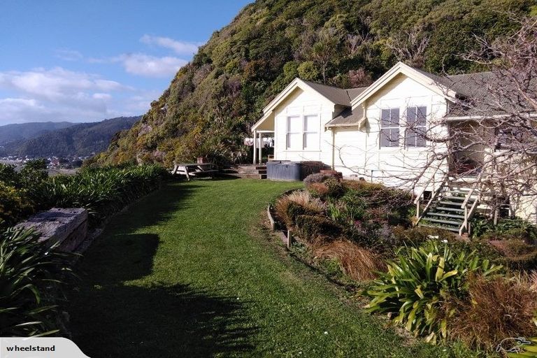 Photo of property in 465 Muritai Road, Eastbourne, Lower Hutt, 5013