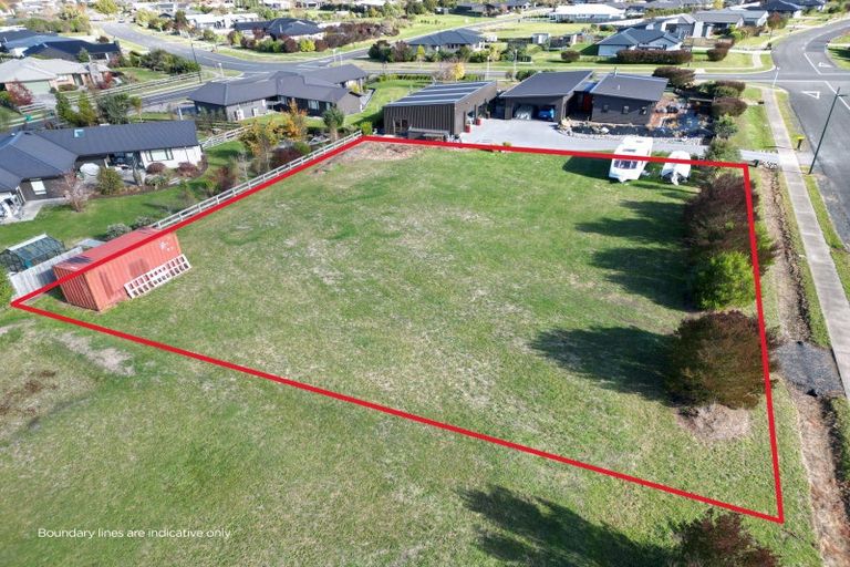 Photo of property in 4 Lancewood Way, Kinloch, Taupo, 3377