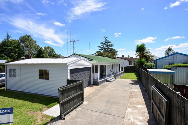 Photo of property in 4a Saint Lukes Place, Bader, Hamilton, 3206