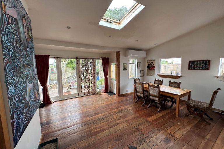 Photo of property in 43 Wilson Street, Newtown, Wellington, 6021