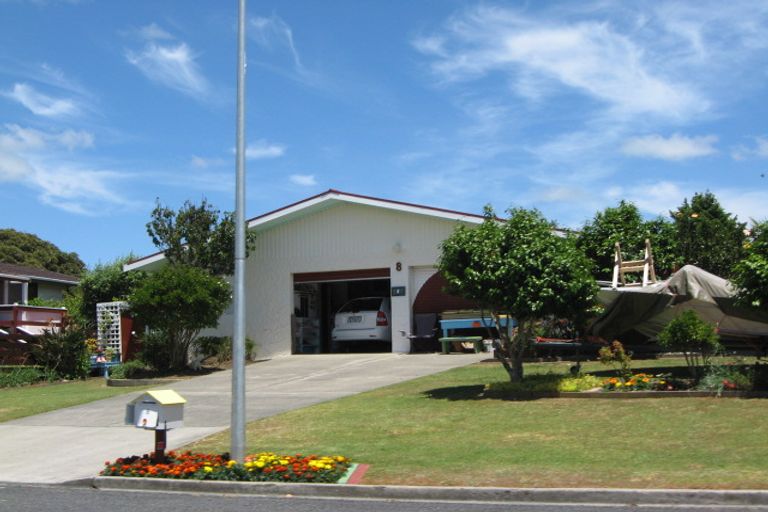 Photo of property in 8 Taihiki Road, Clarks Beach, 2122