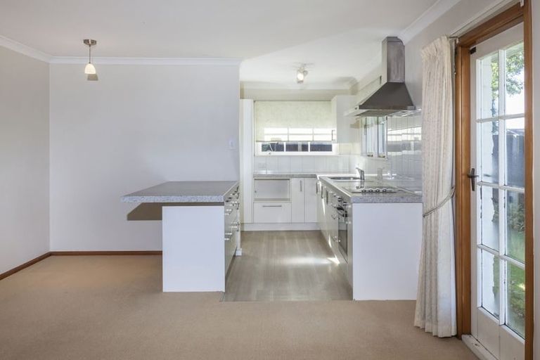 Photo of property in 1/306 Avonhead Road, Avonhead, Christchurch, 8042