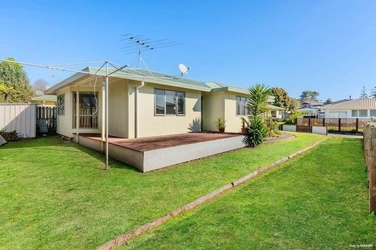 Photo of property in 15 Josie Lane, Manurewa, Auckland, 2102